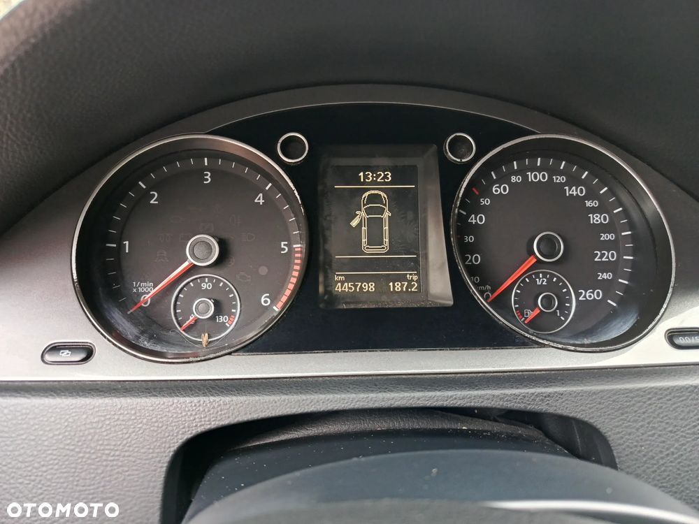 Volkswagen Passat - 7