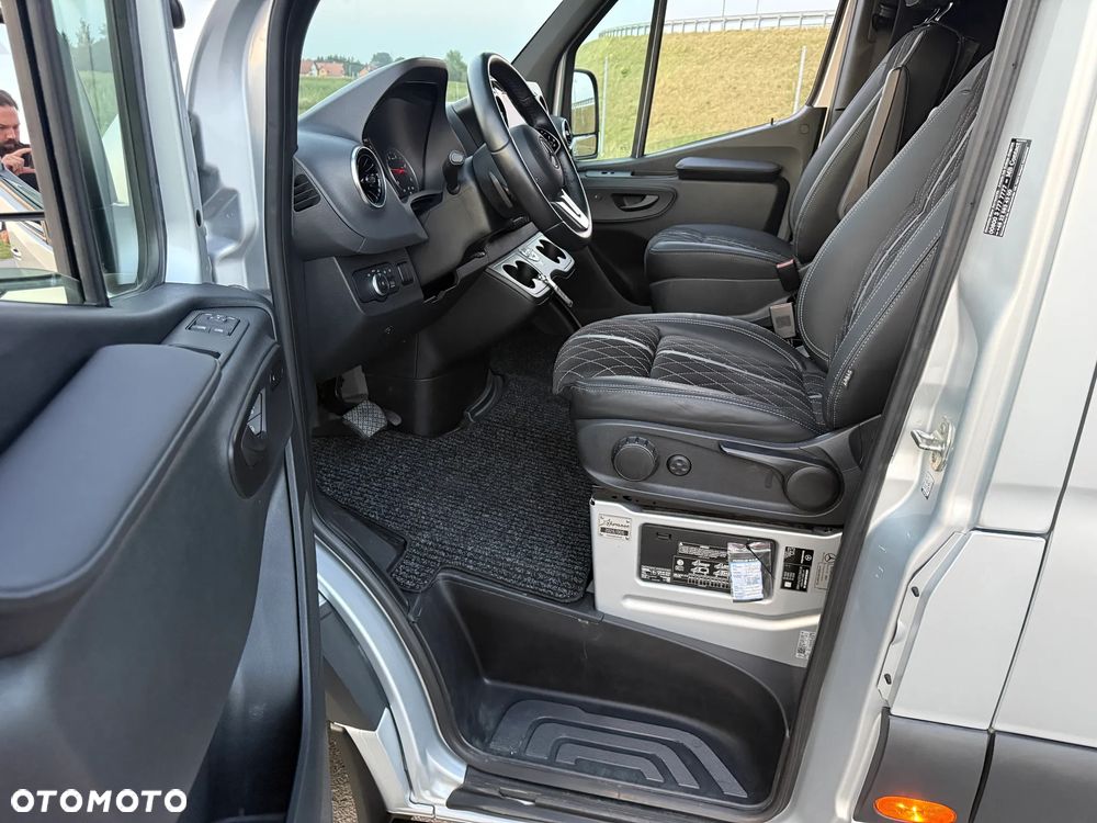 Mercedes-Benz Sprinter - 10
