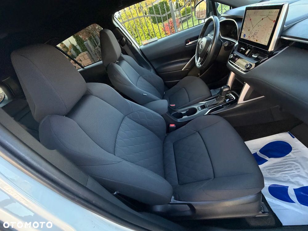 Toyota Corolla Cross 2.0 Hybrid Comfort - 14