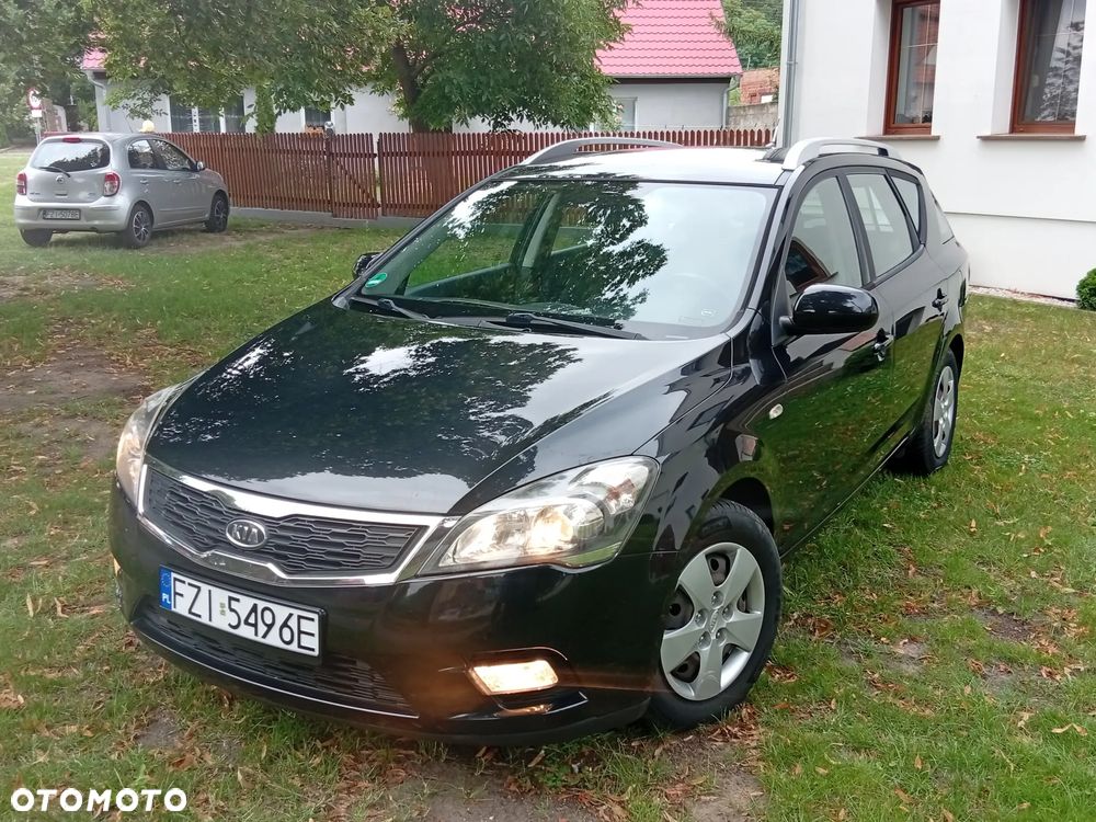 Kia Ceed - 9