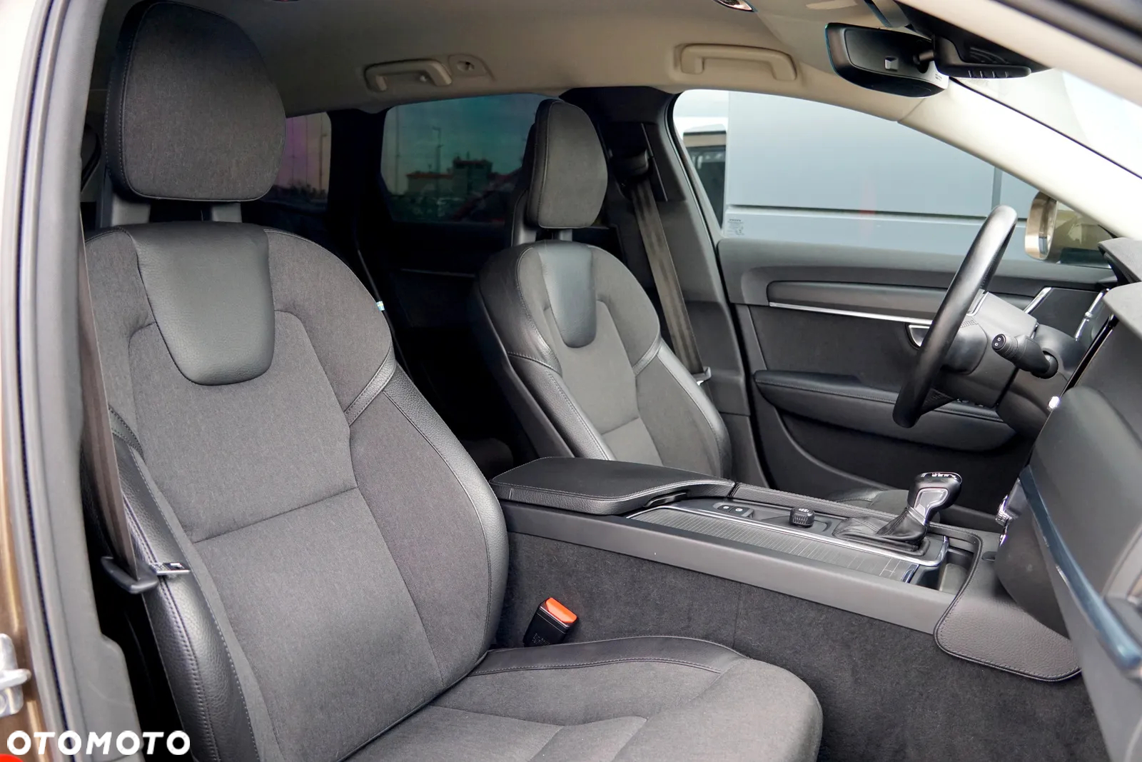 Volvo V90 Cross Country D4 AWD - 21