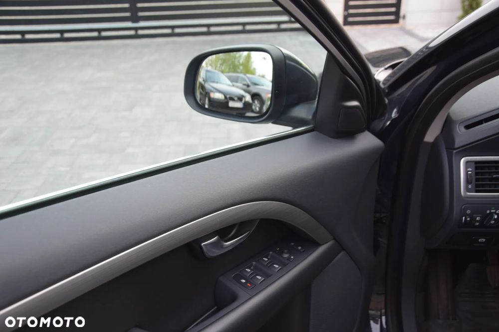 Volvo V70 2.5T Momentum - 22