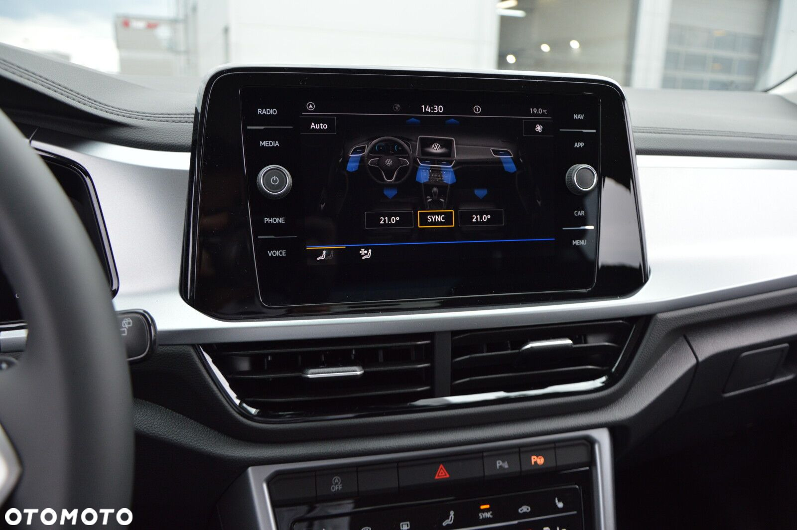 Volkswagen T-Roc - 15