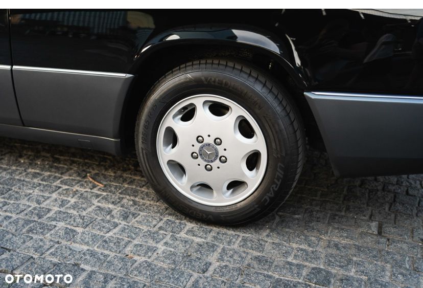 Mercedes-Benz W124 (1984-1993) - 21