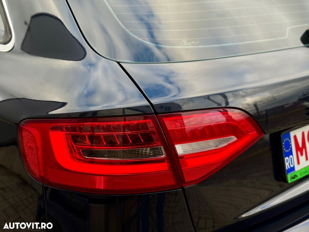Audi A4 Avant 2.0 TDI DPF multitronic S line Sportpaket - 12