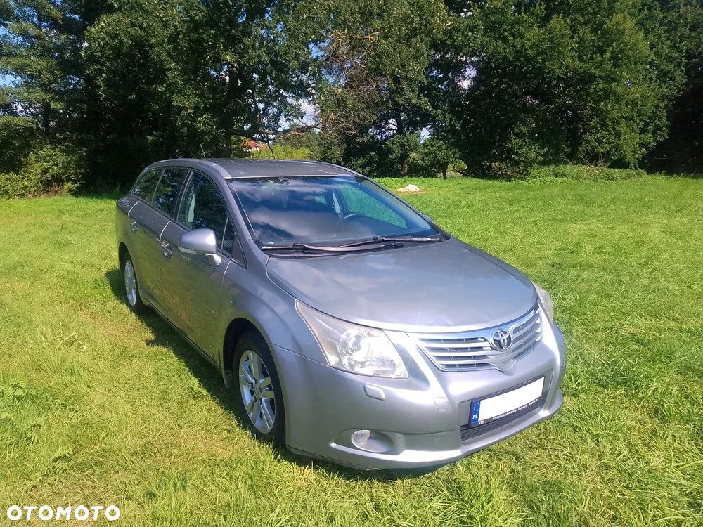 Toyota Avensis - 2