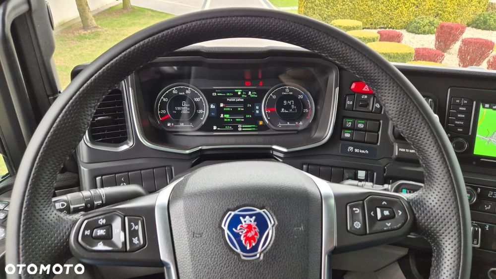 Scania ///S450///2021///RETARDER/// FULL LED///ALUMINIOWE FELGI/// ZABUDOWY MIĘDZYOSIOWE/// ORUROWANIE///DUŻE ZBIORNIKI/// WYŚWIETLACZ OBCIĄŻENIA/// NAWIGACJA///STAN BARDZO DOBRY - 29