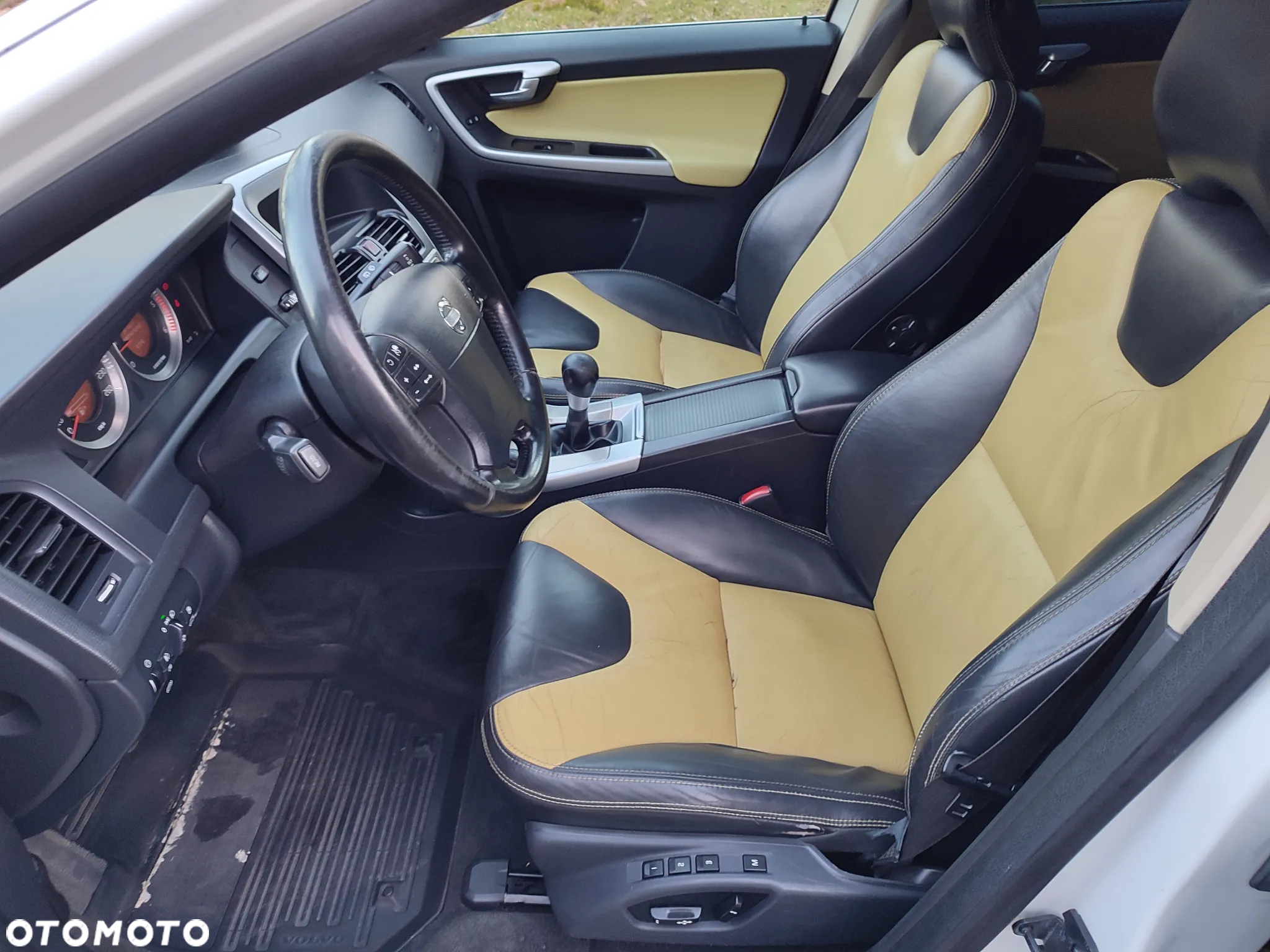 Volvo XC 60 2.4D AWD Summum - 19