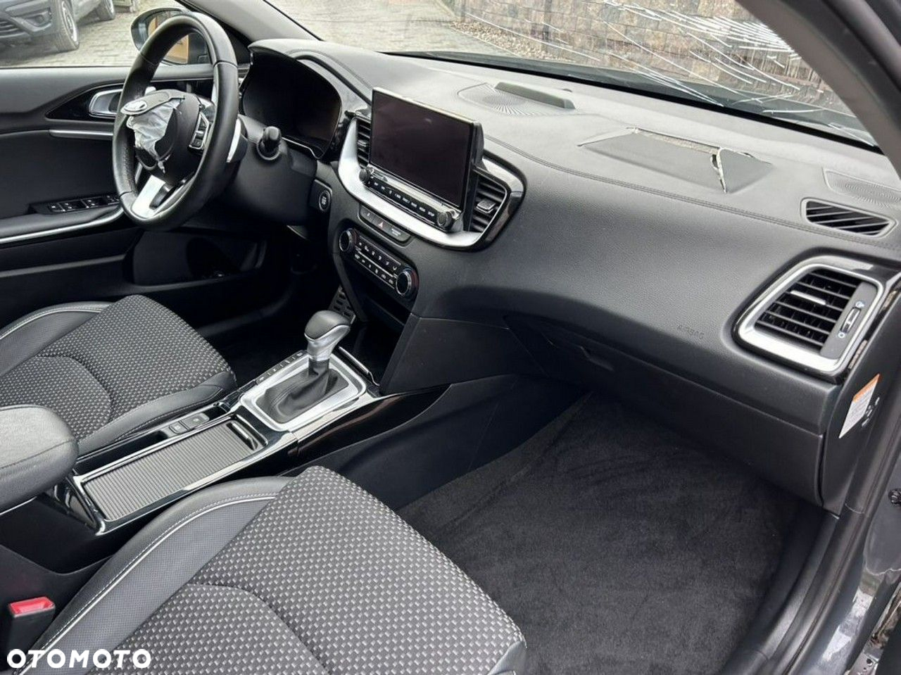 Kia XCeed - 13