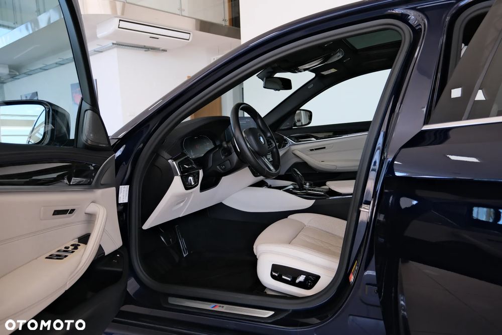 BMW Seria 5 530e xDrive Luxury Line sport - 32