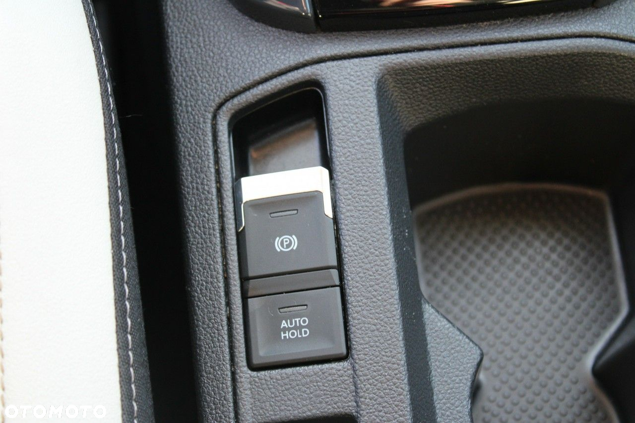 Volkswagen T-Roc - 23