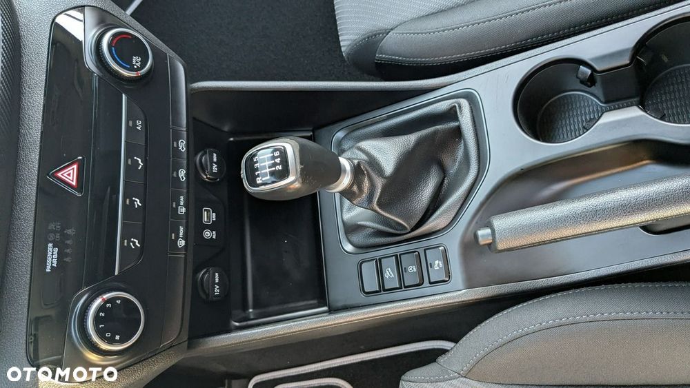 Hyundai Tucson 1.6 GDi Comfort 2WD - 28