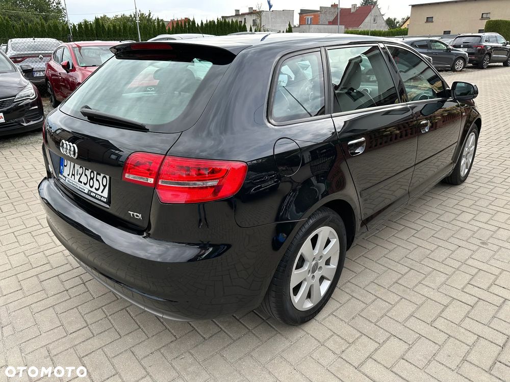 Audi A3 Sportback - 3