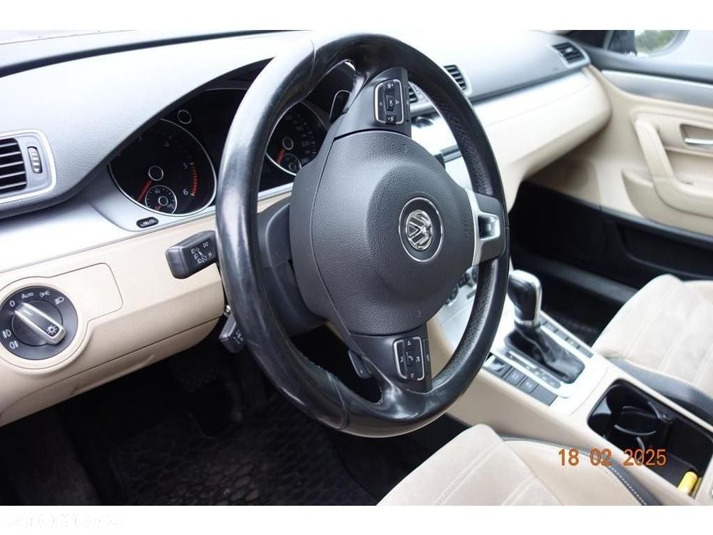 Volkswagen Passat CC - 29