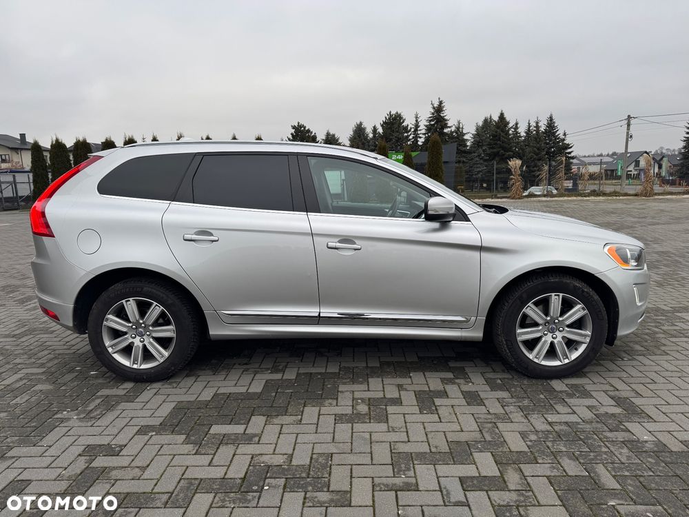 Volvo XC 60 T5 AWD Geartronic Summum - 6