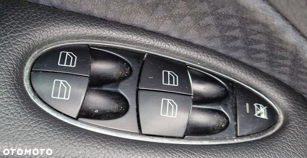 Mercedes-Benz Klasa E 220 T CDI Automatik Elegance - 13