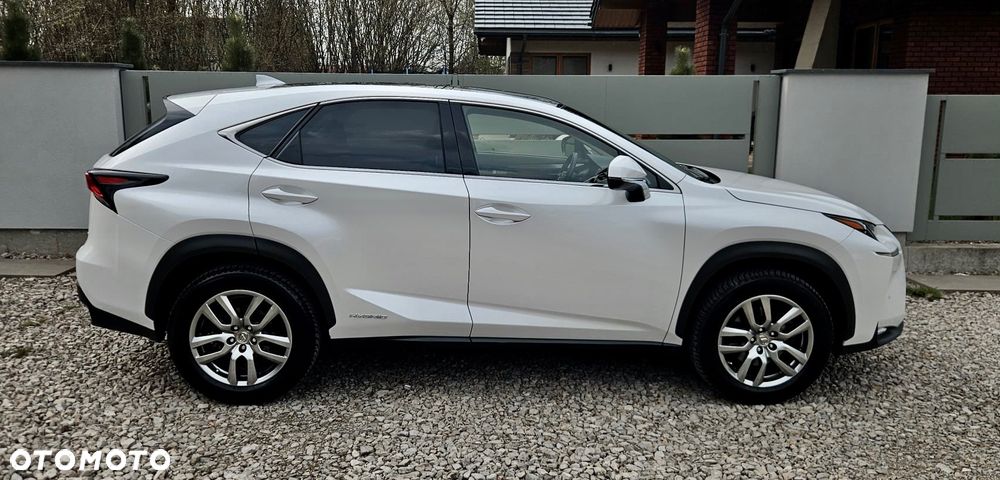 Lexus NX 300h Executive Line - 5