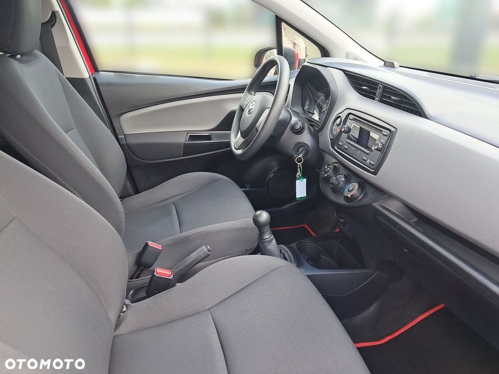 Toyota Yaris - 10