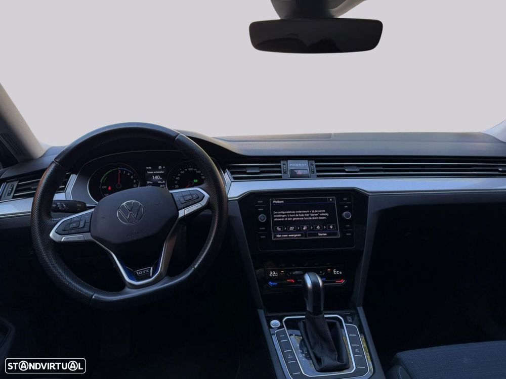 VW Passat - 11