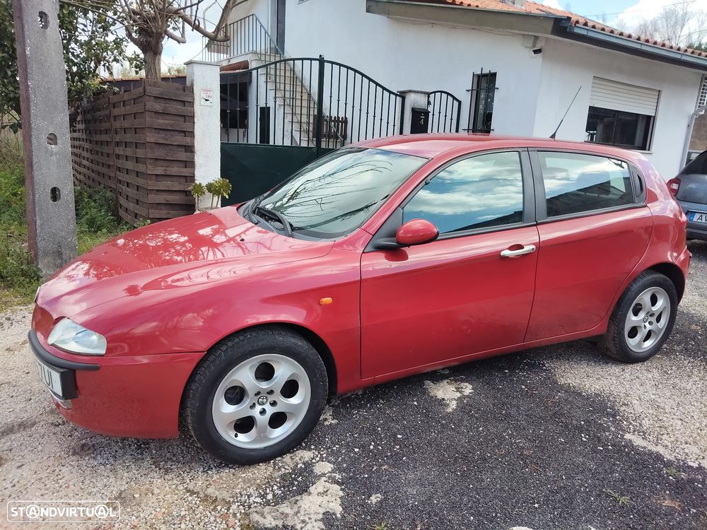 Alfa Romeo 147 1.6 TS Distinctive - 1