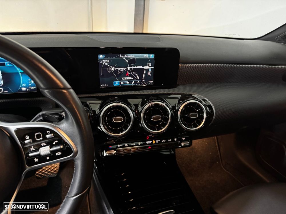 Mercedes-Benz A 250 - 22