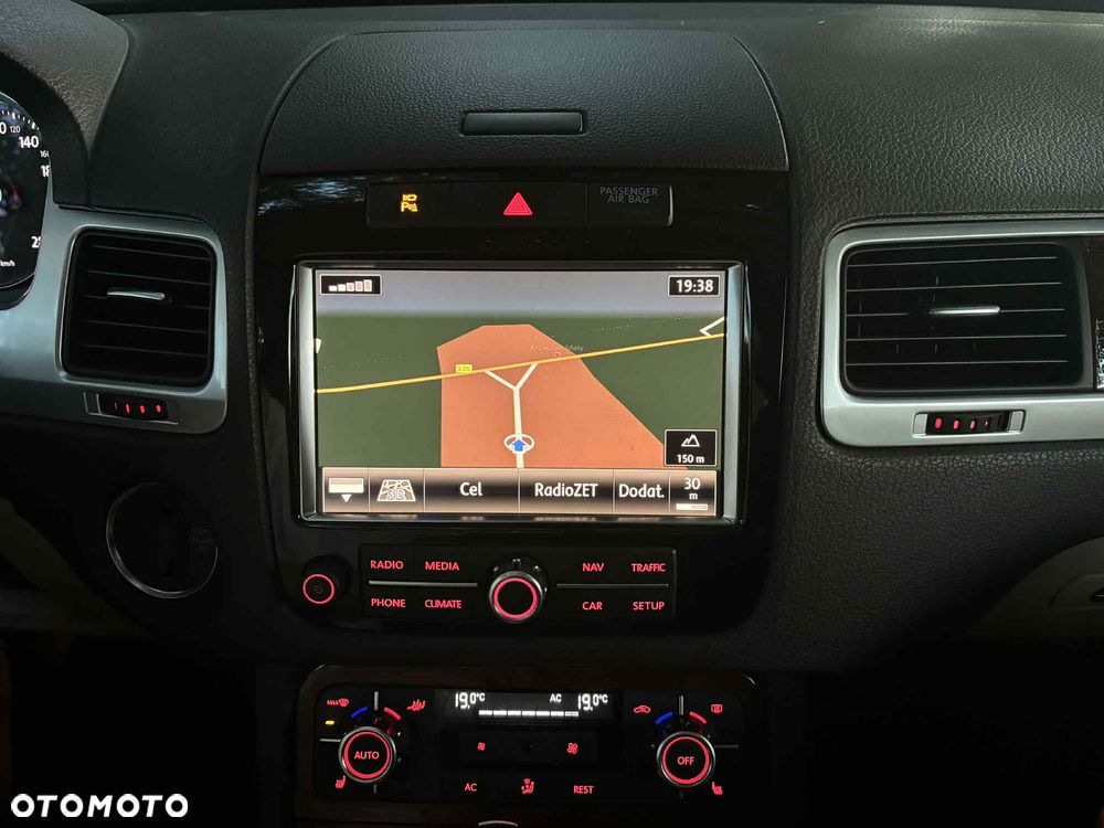 Volkswagen Touareg 3.0 V6 TDI BMT Perfectline - 19