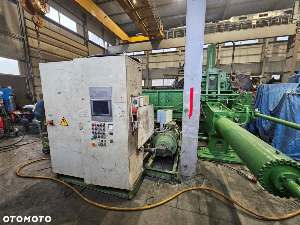 Inny Paczkarka HENSCHEL 30 x 30 - 3