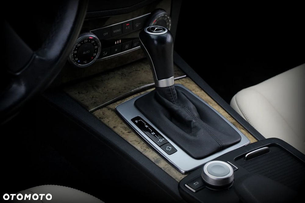 Mercedes-Benz Klasa C 280 7G-TRONIC Avantgarde - 25