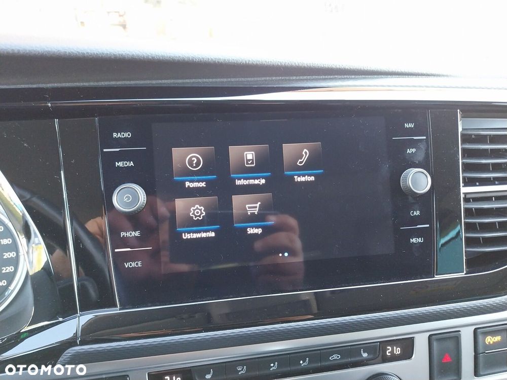 Volkswagen Multivan - 26