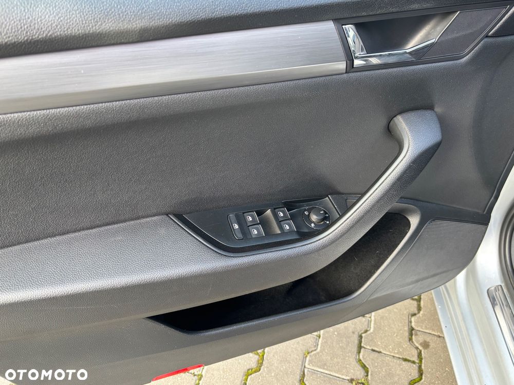 Skoda Superb 2.0 TDI DSG Style - 7