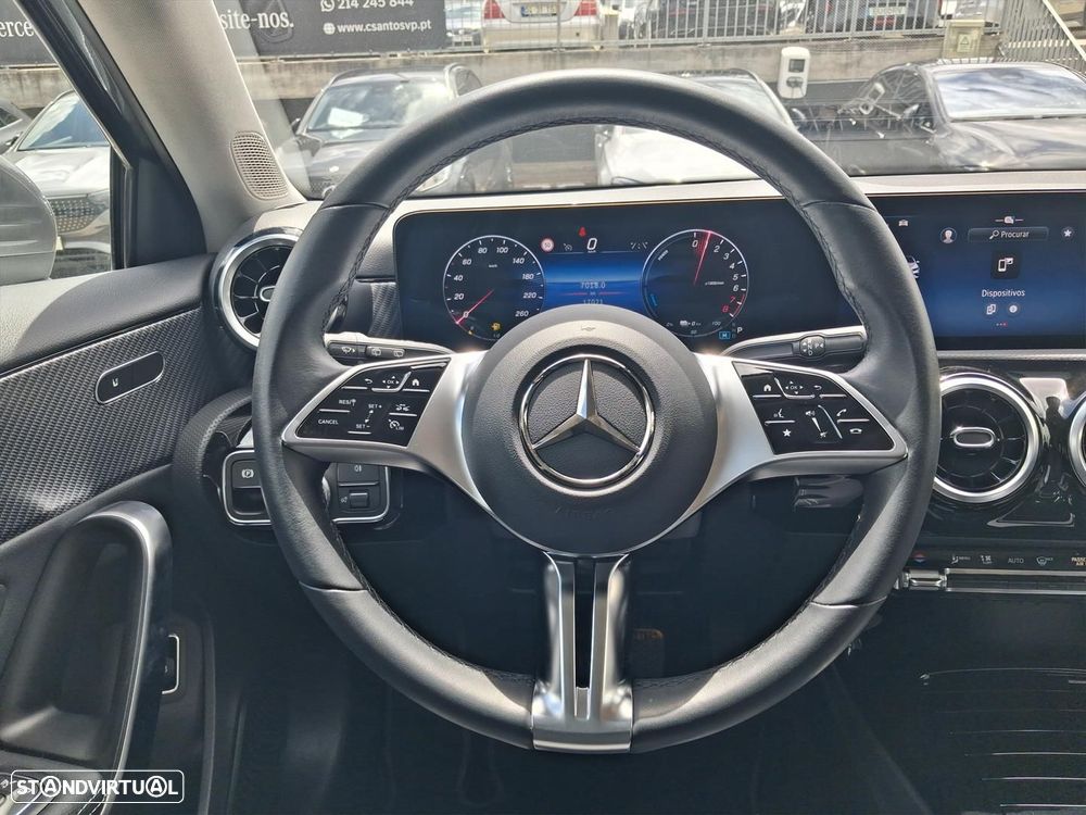 Mercedes-Benz A 250 e AMG Line - 22