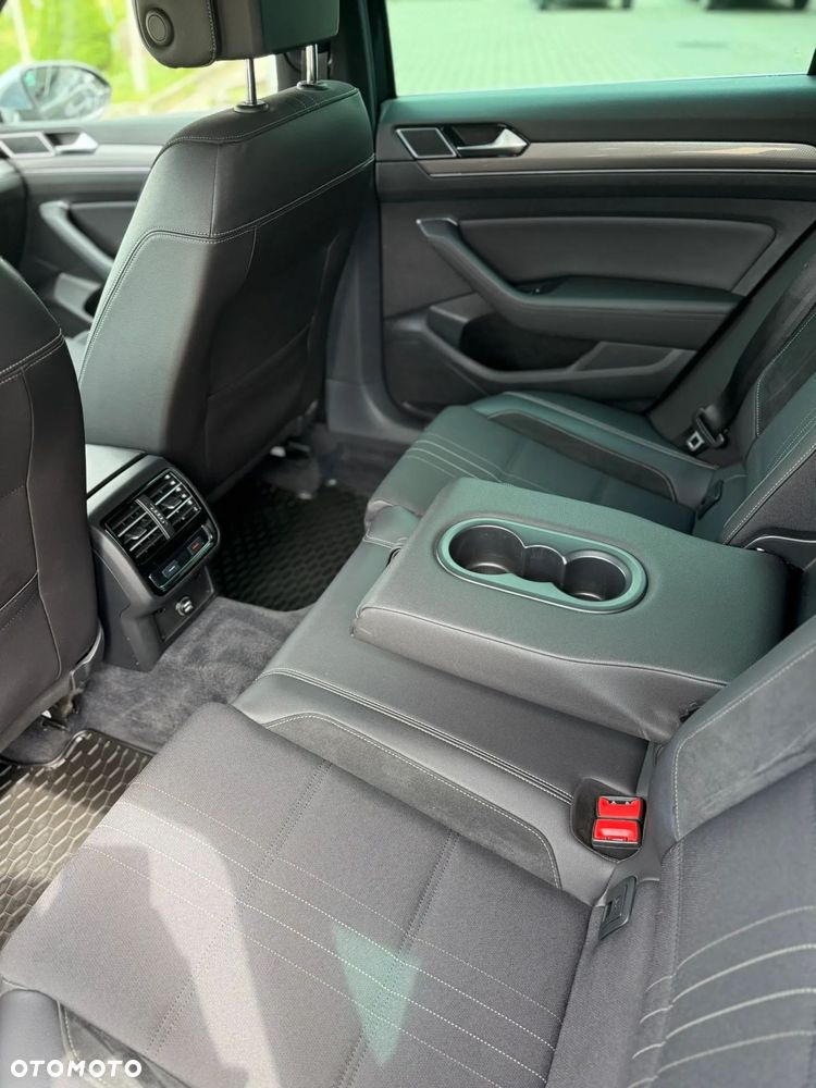 Volkswagen Passat Alltrack 2.0 TDI SCR DSG 4Motion - 15