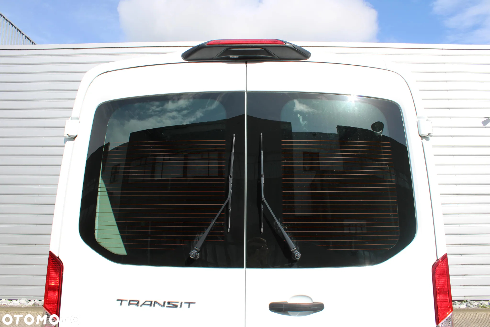 Ford Transit Trend - 11