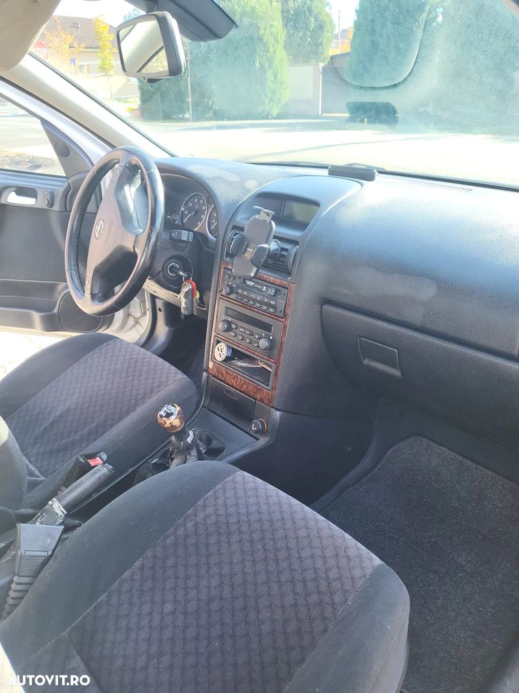 Opel Astra 1.6 - 5