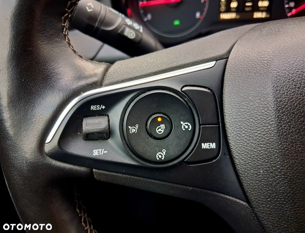 Opel Grandland X 1.2 T GPF Innovation S&S - 34