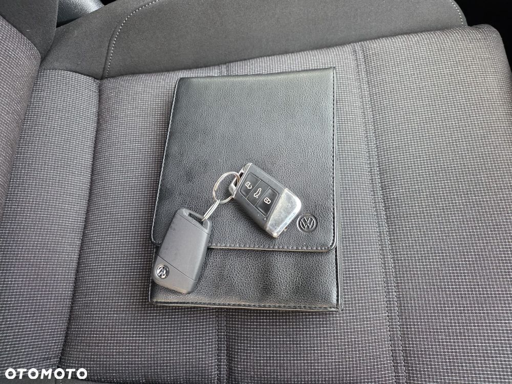 Volkswagen Passat Variant 2.0 TDI SCR DSG Comfortline - 31