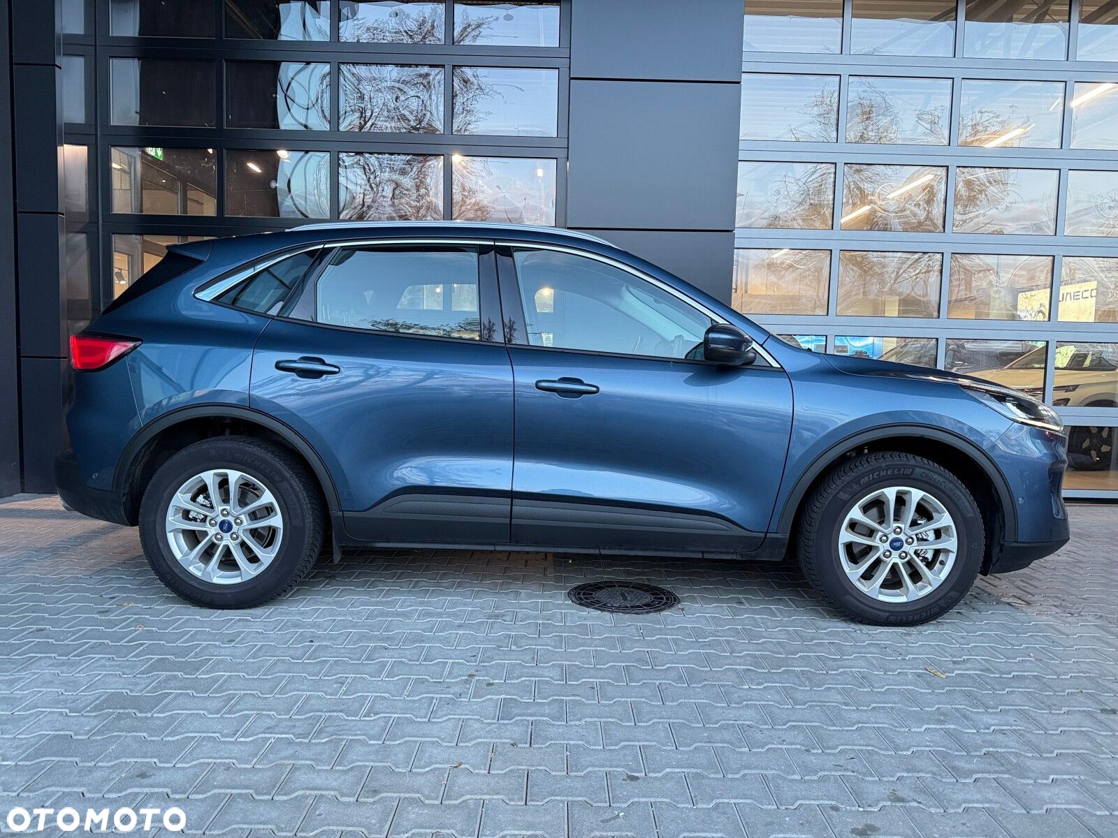 Ford Kuga 1.5 EcoBoost FWD Titanium - 6