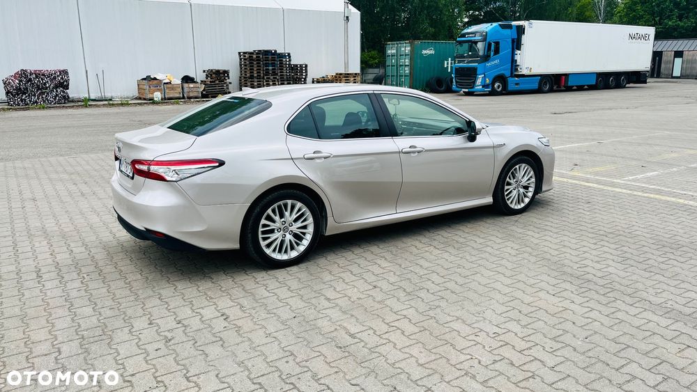 Toyota Camry 2.5 Hybrid Comfort CVT - 6