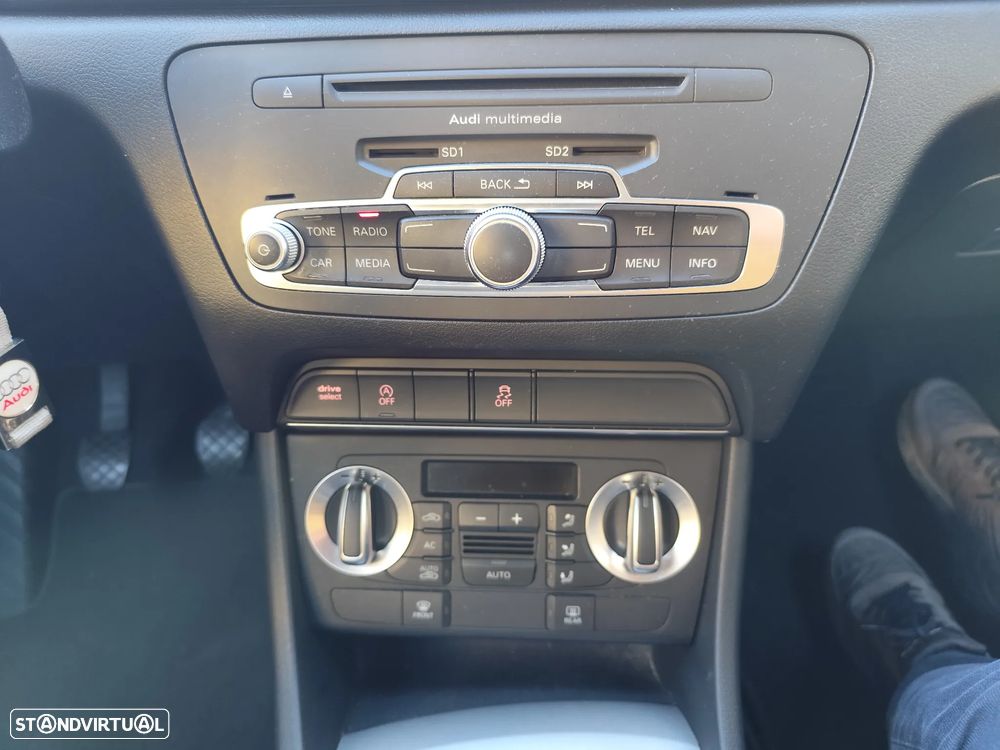 Audi Q3 2.0 TDI Business Line S-line - 18