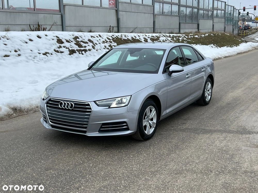 Audi A4 Limousine - 17