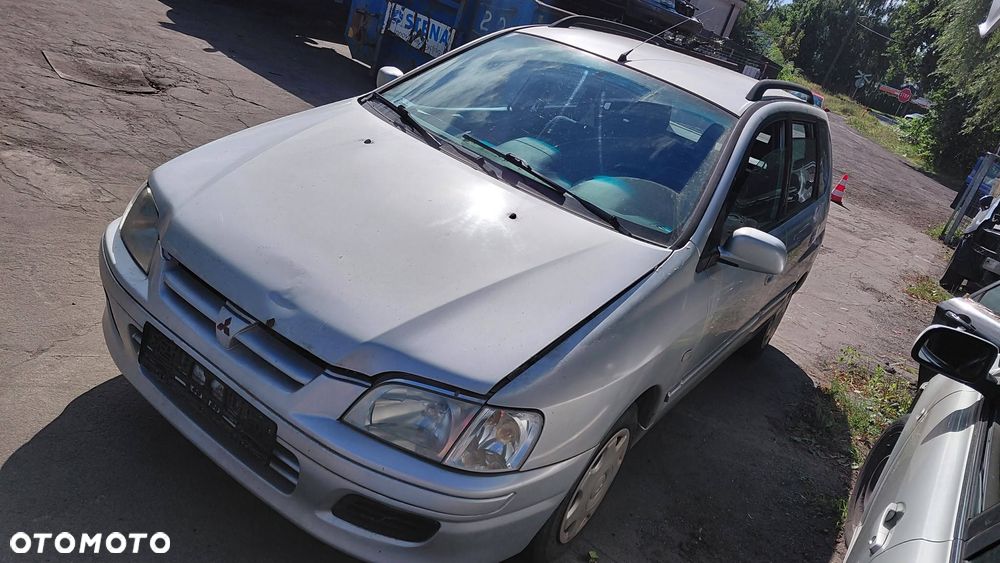 Części- Posiadamy na sprzedaż części z pojazdu:  Mitsubishi Space Star Rok 2001 Pojemność 1584 Moc 72 kw Benzyna - 2