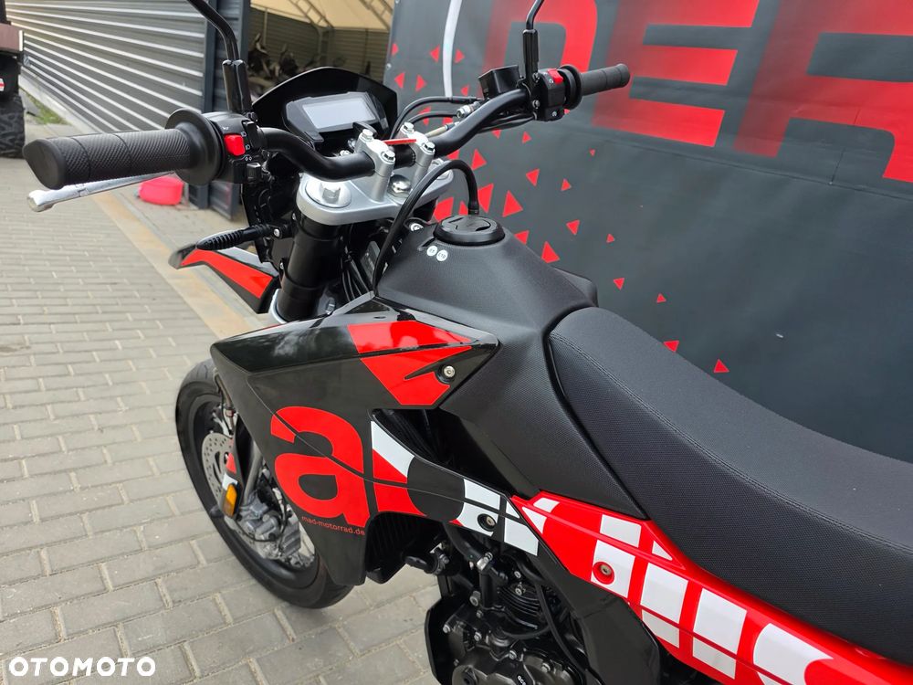 Aprilia SX - 9