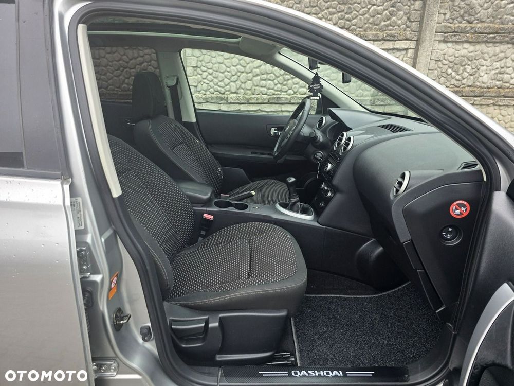 Nissan Qashqai 1.6 Visia - 17