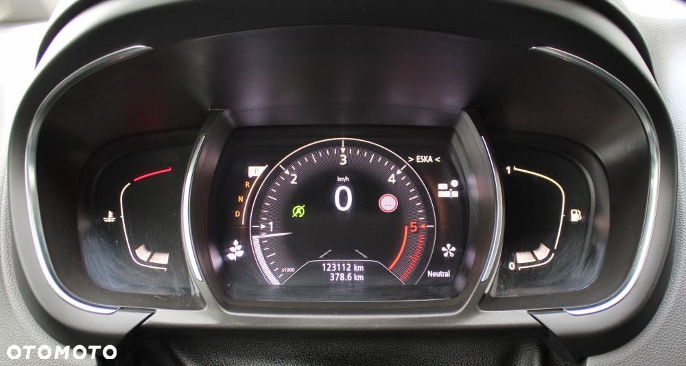 Renault Grand Scenic - 16