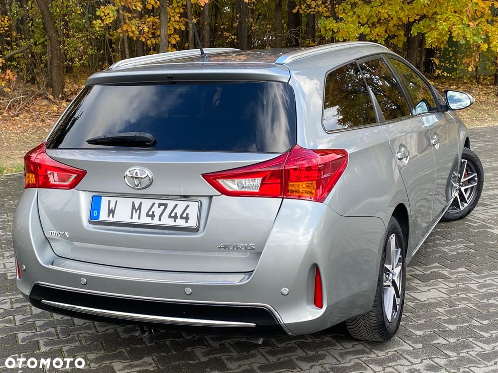 Toyota Auris 2.0 D-4D Executive - 9