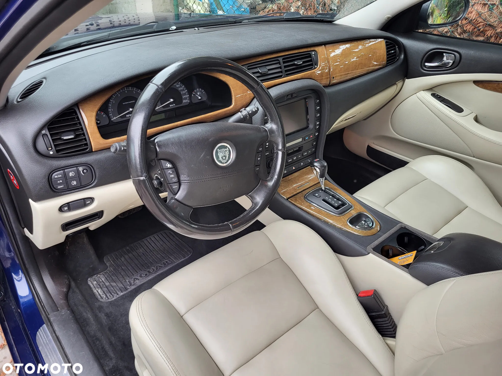 Jaguar S-Type - 8