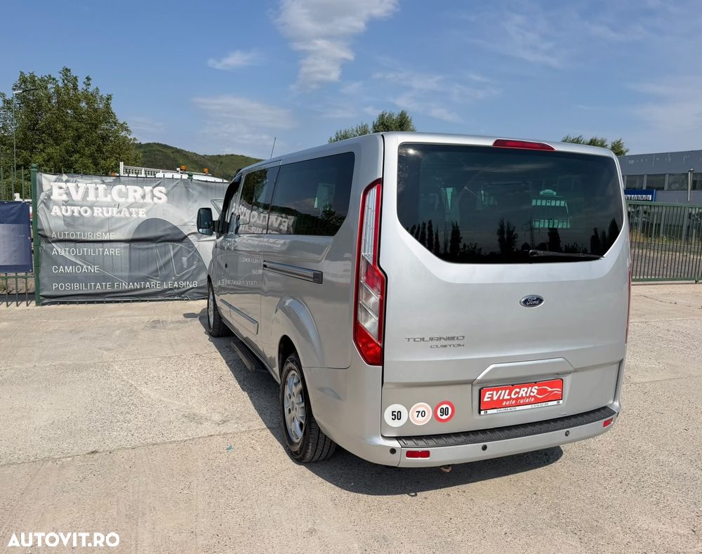 Ford Tourneo Custom - 31