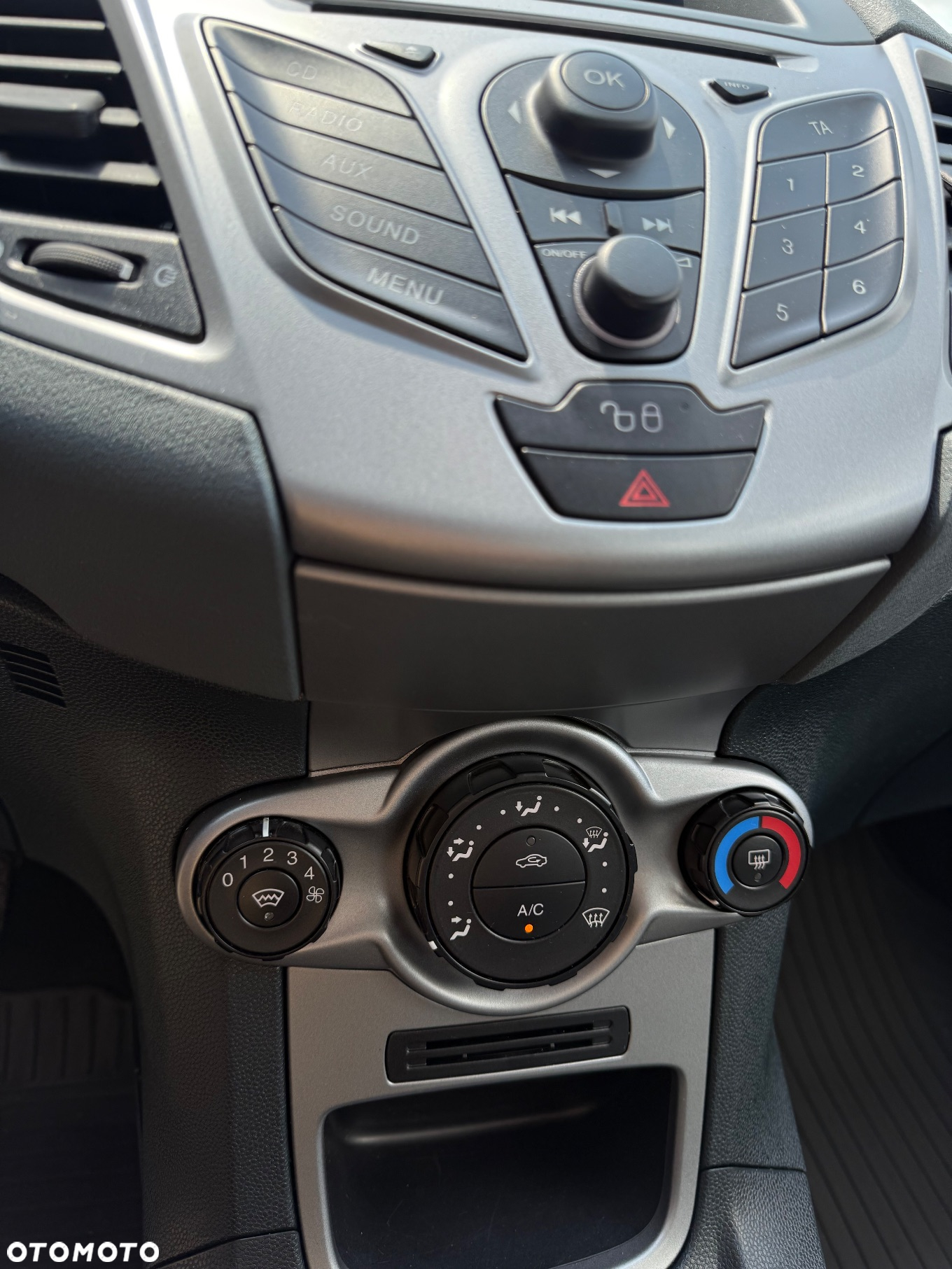 Ford Fiesta 1.25 Silver X - 23