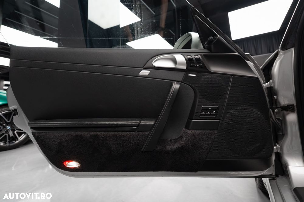 Porsche 911 Carrera 4 S - 10