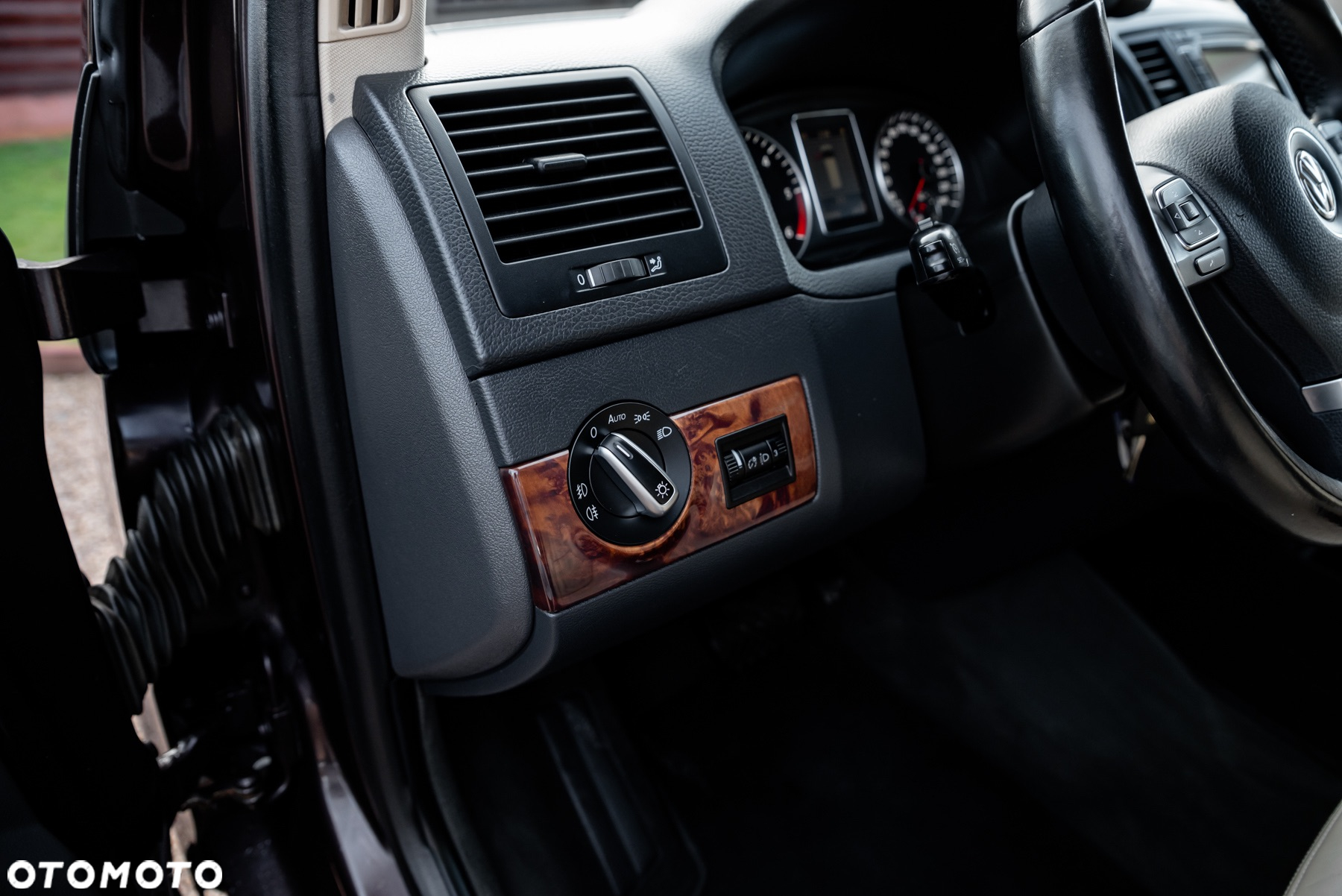 Volkswagen Multivan - 19